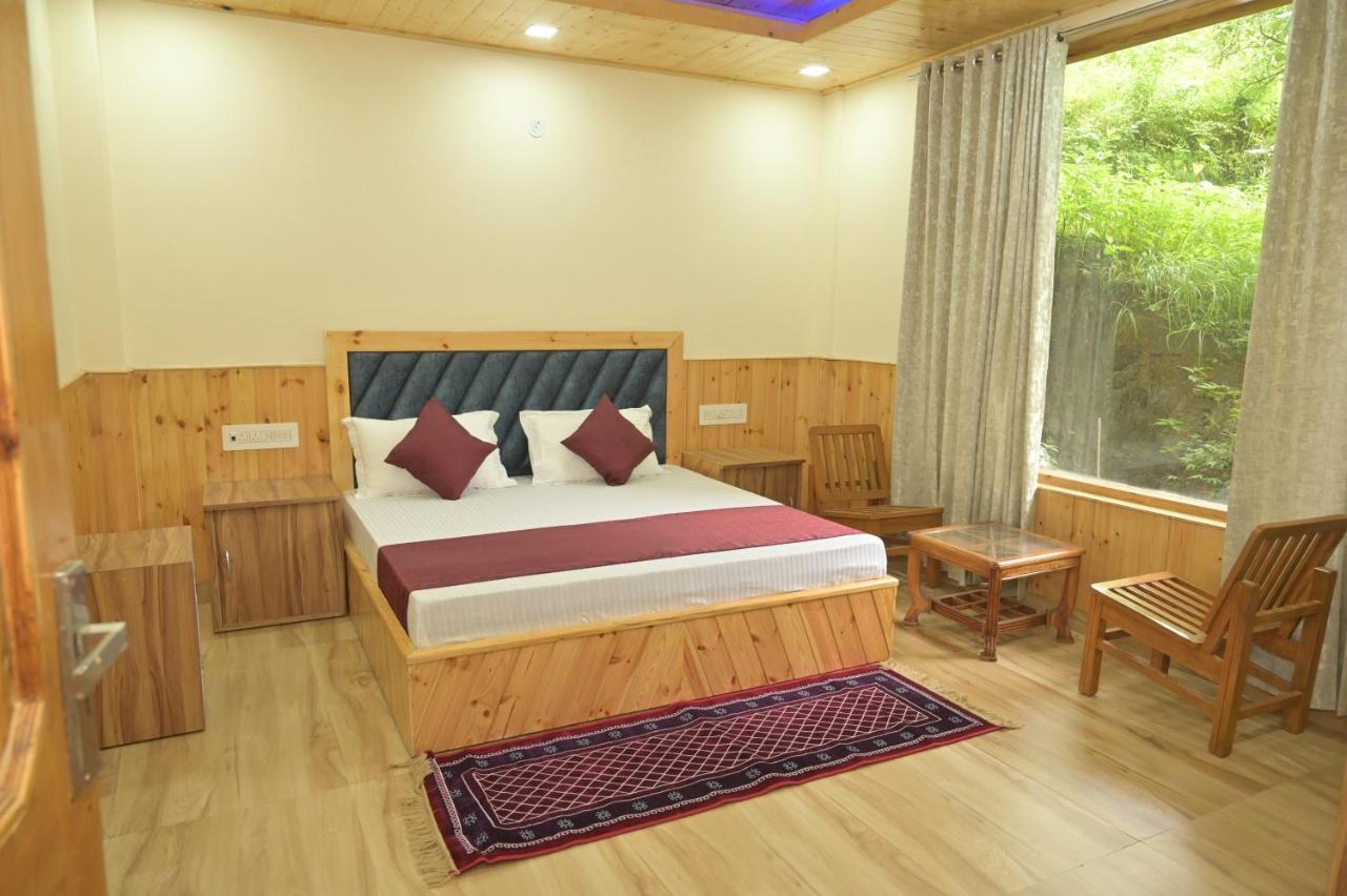 Hotel Royal Galaxy Tirthan Banjar Ngoại thất bức ảnh