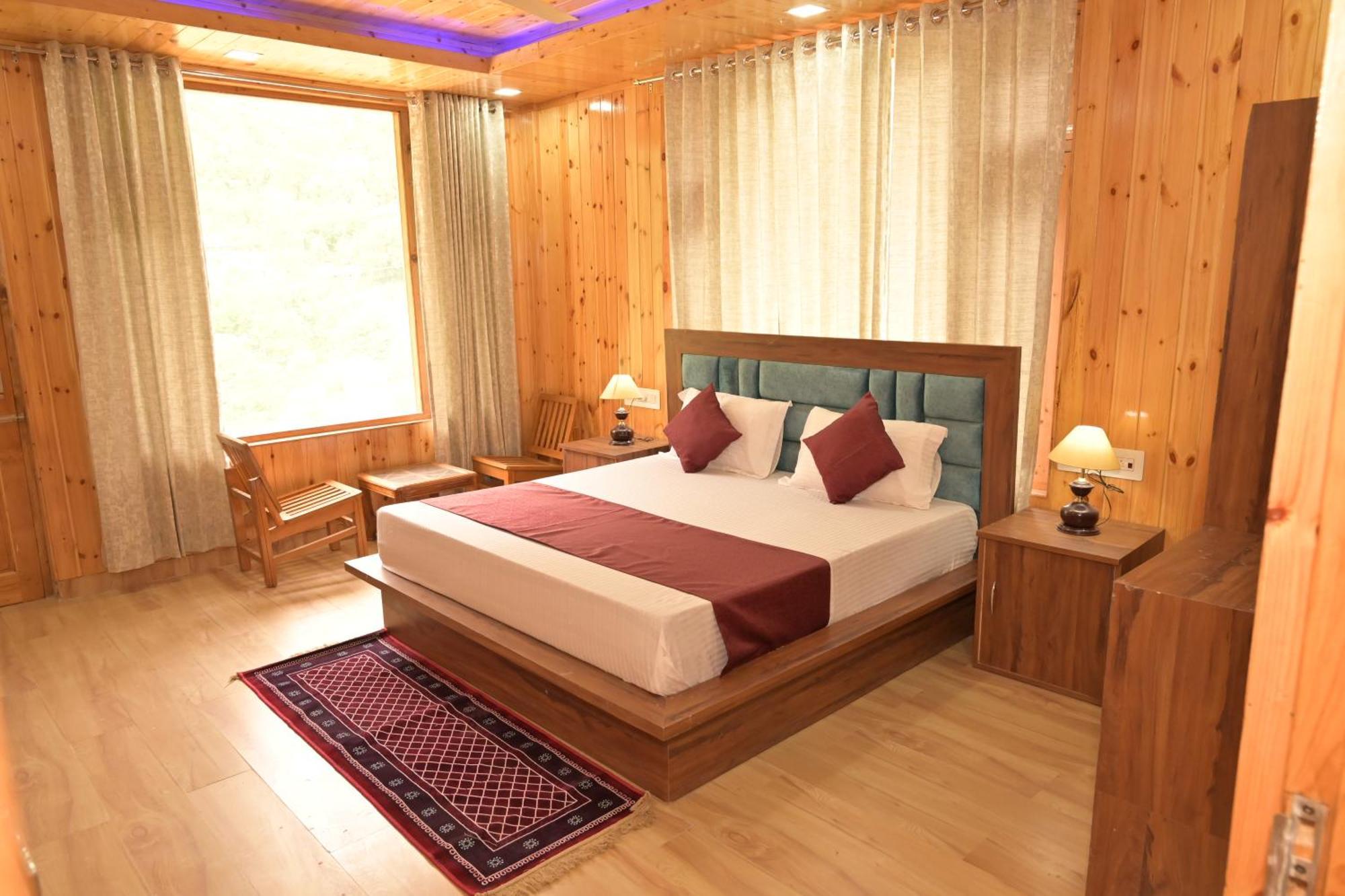 Hotel Royal Galaxy Tirthan Banjar Ngoại thất bức ảnh