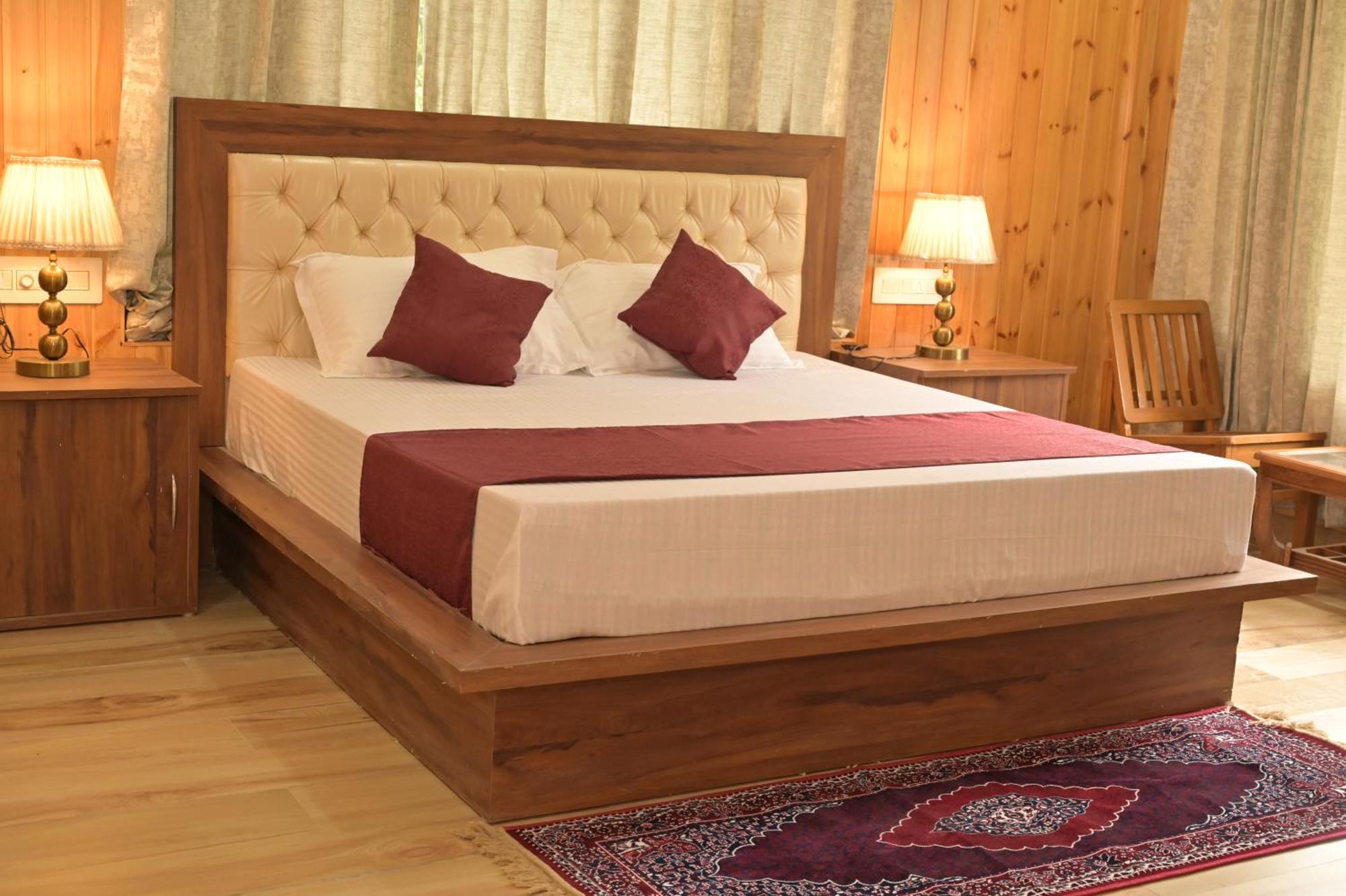 Hotel Royal Galaxy Tirthan Banjar Ngoại thất bức ảnh