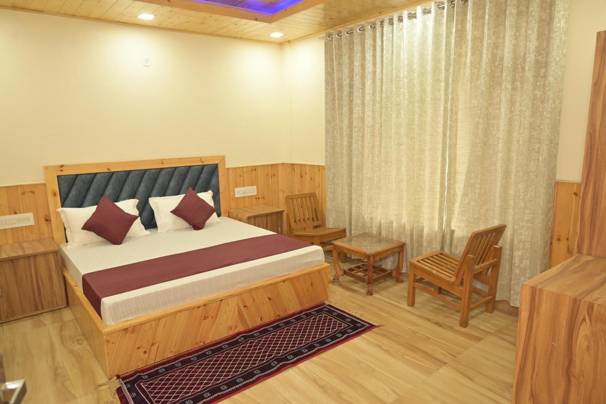 Hotel Royal Galaxy Tirthan Banjar Ngoại thất bức ảnh