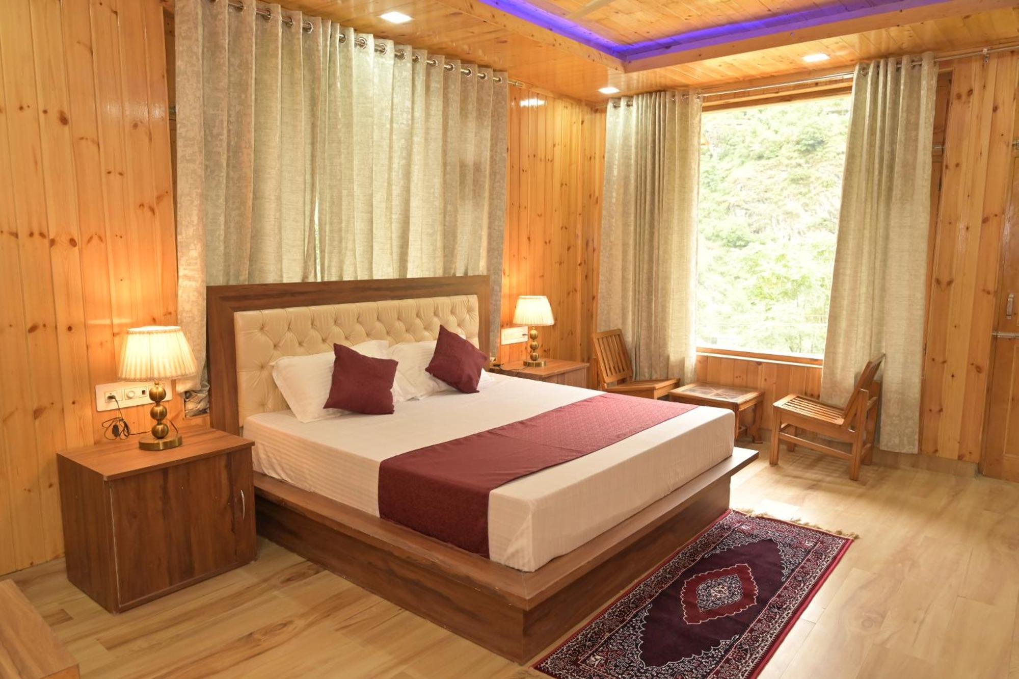 Hotel Royal Galaxy Tirthan Banjar Ngoại thất bức ảnh